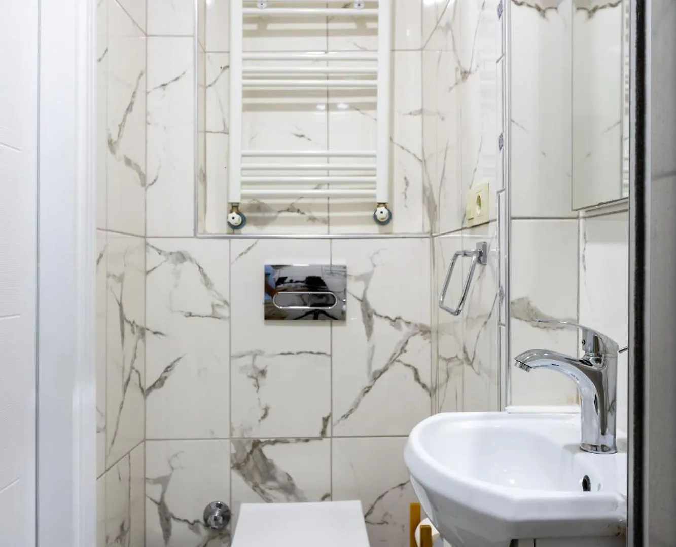 Lovely And Snug Flat, Just Steps From Istiklal Street Istanbul Turkiet
