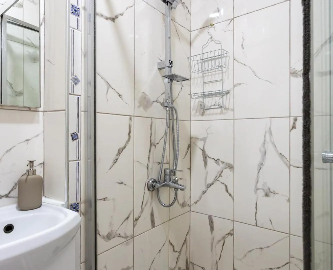 Lovely And Snug Flat, Just Steps From Istiklal Street Istanbul