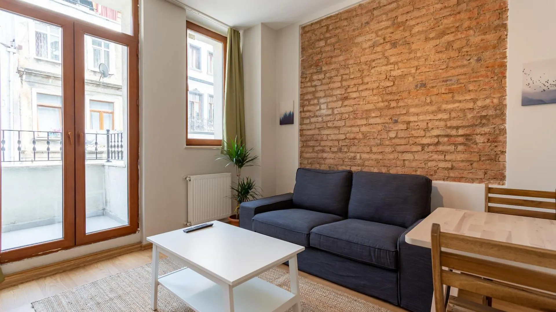 Lovely And Snug Flat, Just Steps From Istiklal Street Istanbul